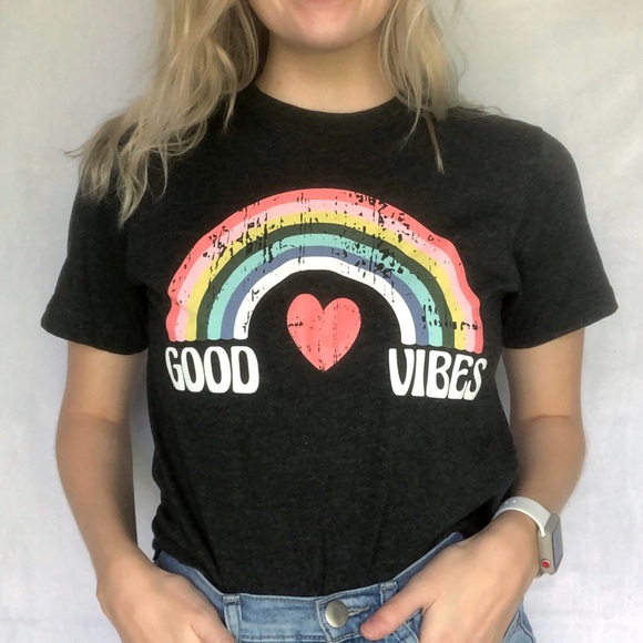 Good Vibes‎ NWOT Distressed Graphic Tee - Picture 2 of 4